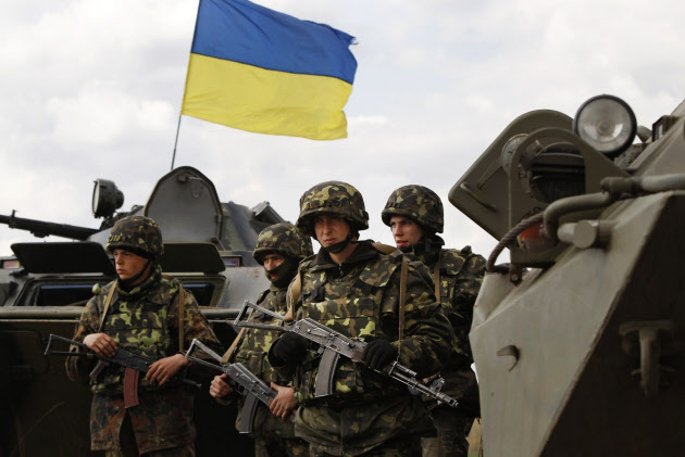 ukraine military removes pro russian air port 4,15,14