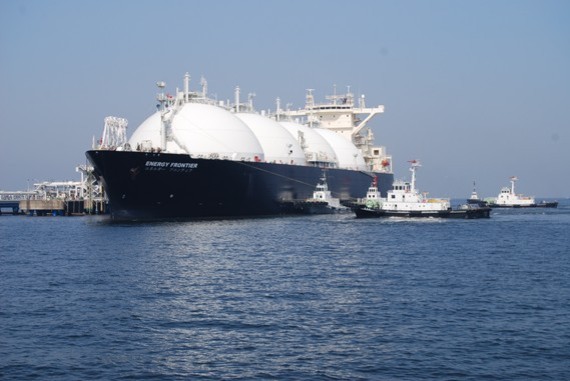 shale gas tanker lng