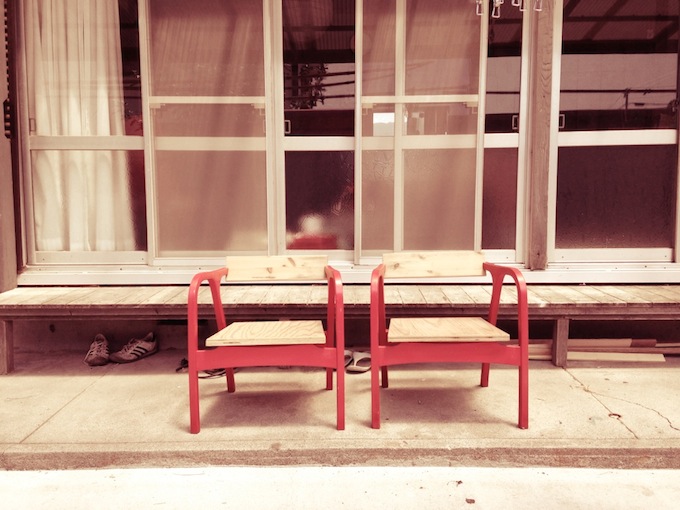 椅子:RED