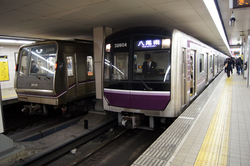 大阪市交通局22系電車+30000系電車